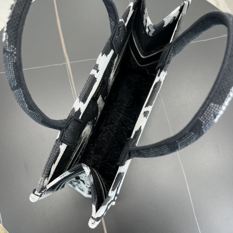 chr1st1an D10r shopping bags